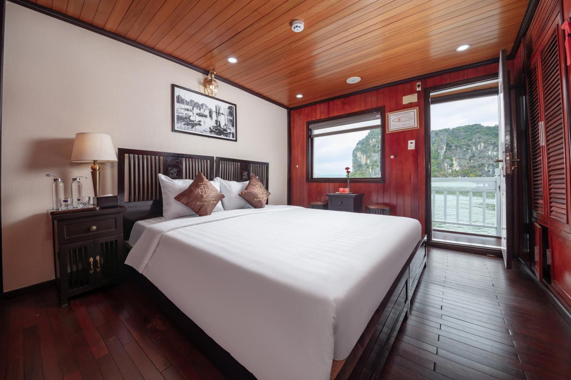 Ruby Cruise Hotel Hạ Long-öböl Kültér fotó