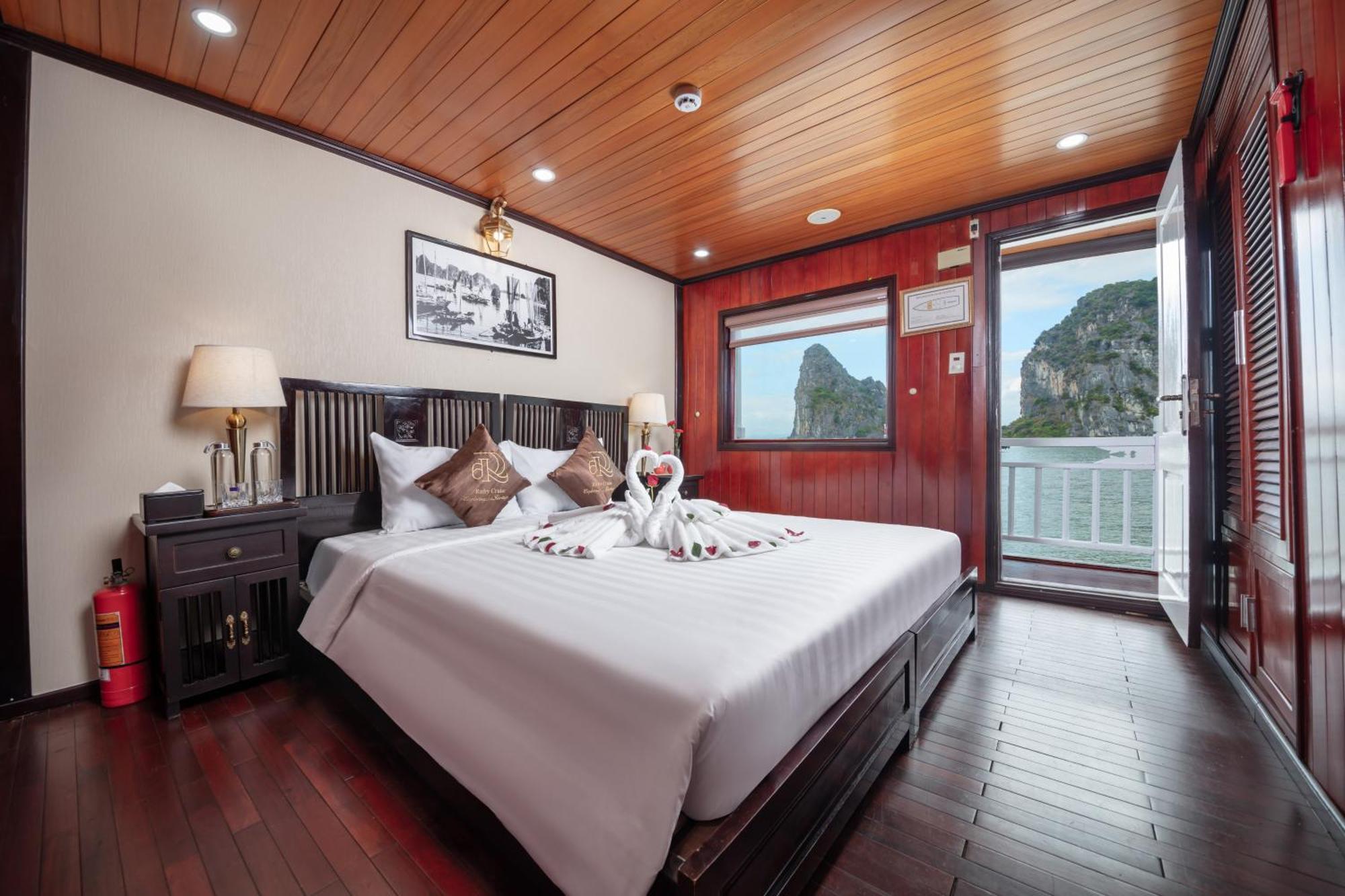 Ruby Cruise Hotel Hạ Long-öböl Kültér fotó