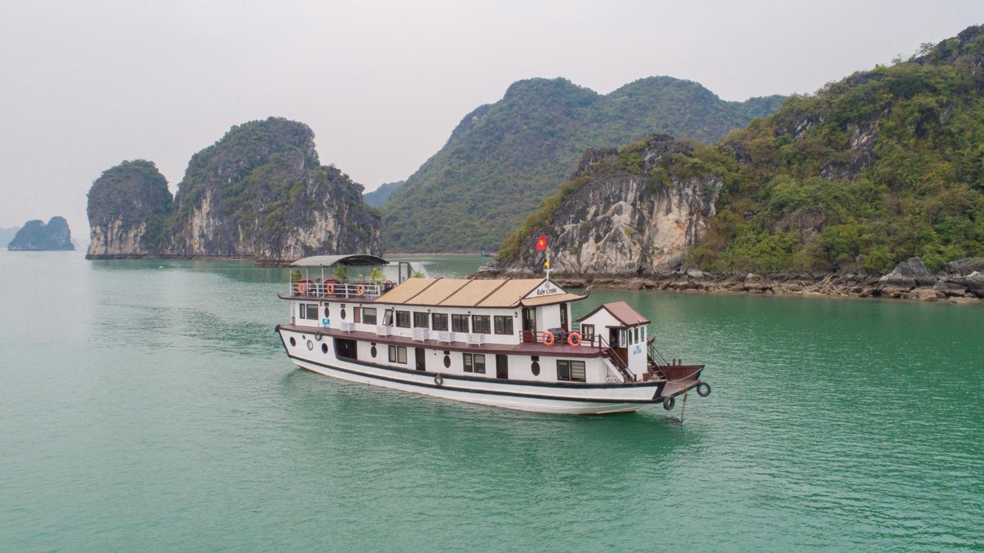 Ruby Cruise Hotel Hạ Long-öböl Kültér fotó
