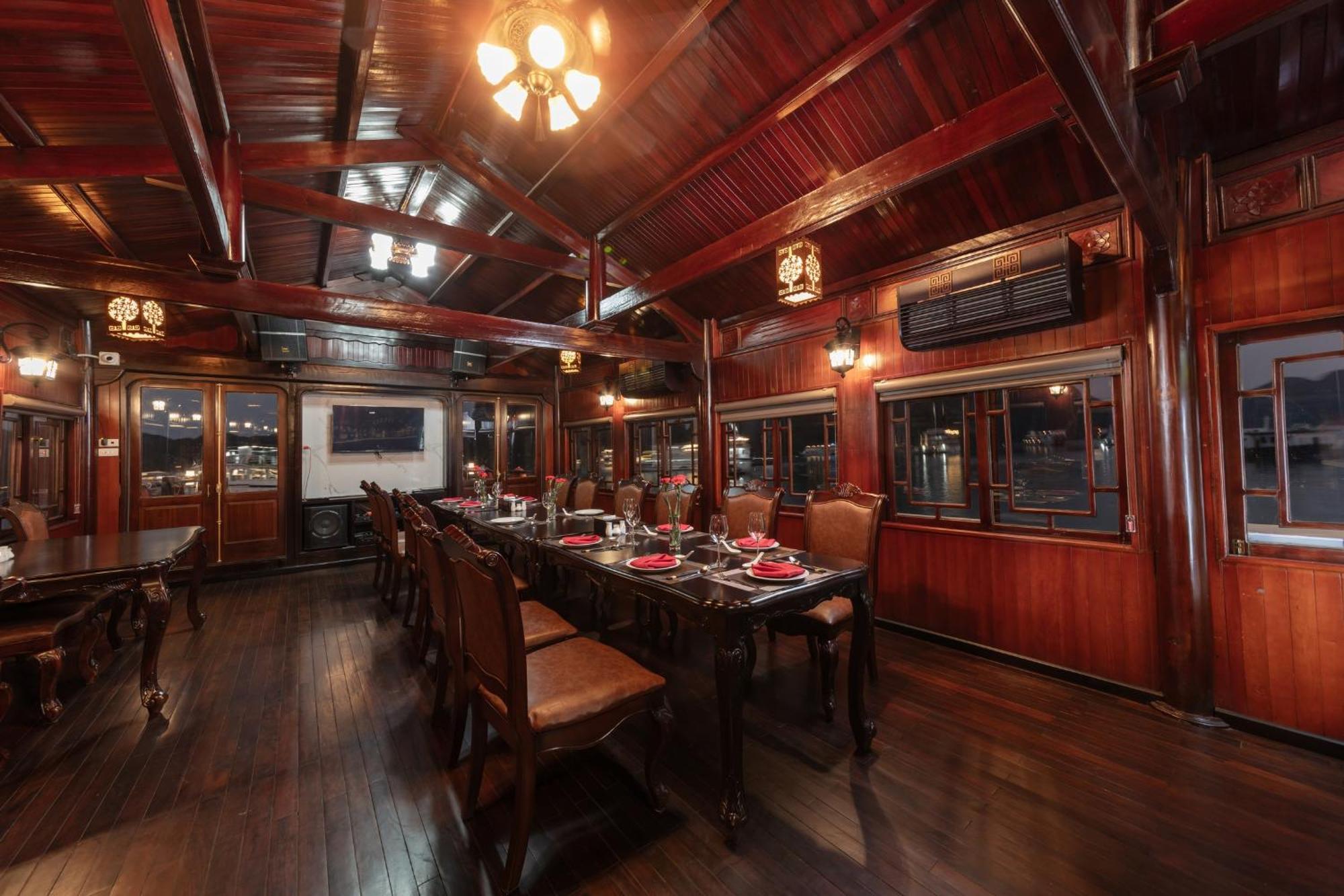 Ruby Cruise Hotel Hạ Long-öböl Kültér fotó