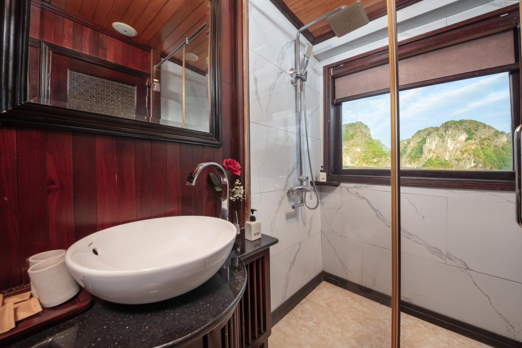 Ruby Cruise Hotel Hạ Long-öböl Kültér fotó
